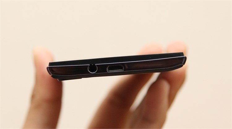 Điện thoại Q-Smart QS17