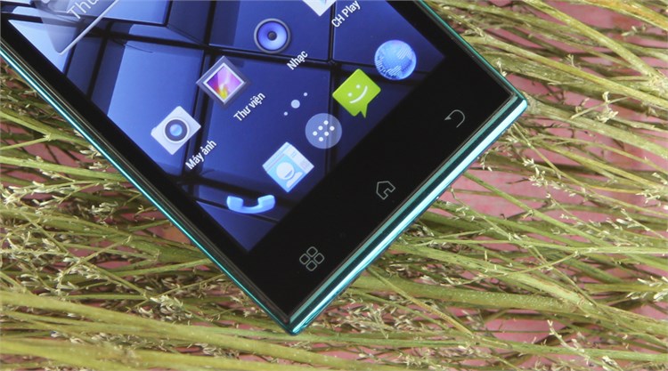 Điện thoại Q-Smart QS17