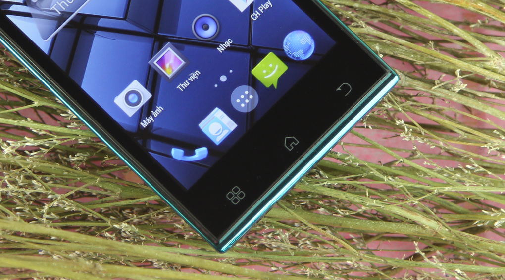 Điện thoại Q-Smart QS17
