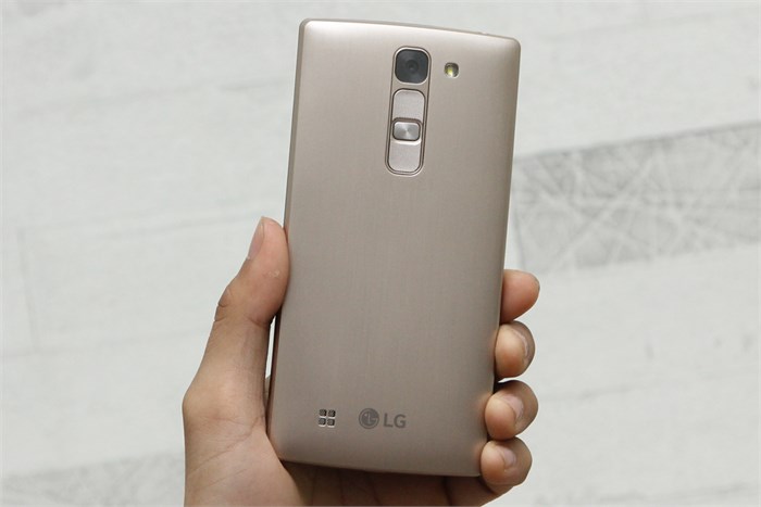 Điện thoại LG Magna Màu Vàng đồng