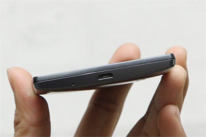 Điện thoại LG Magna Màu Đen