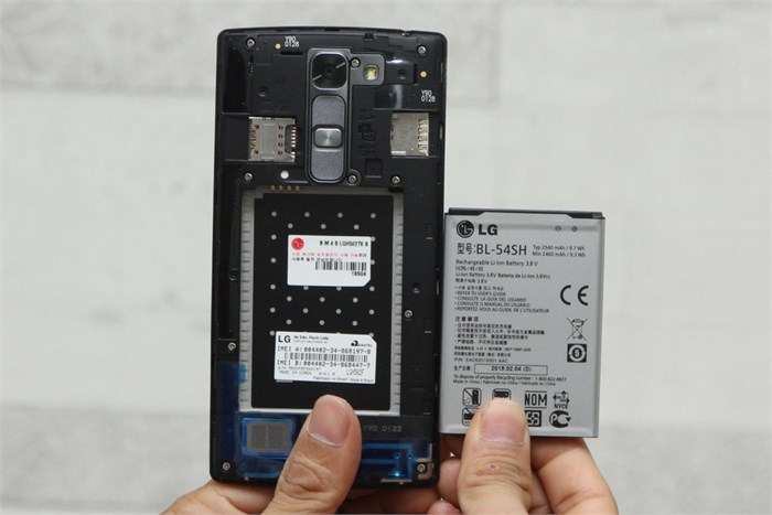 Điện thoại LG Magna Màu Đen