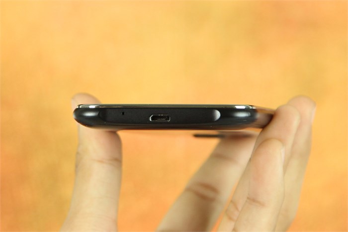 Điện thoại Samsung Galaxy J1