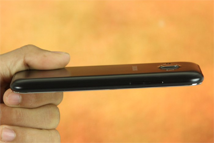 Điện thoại Samsung Galaxy J1