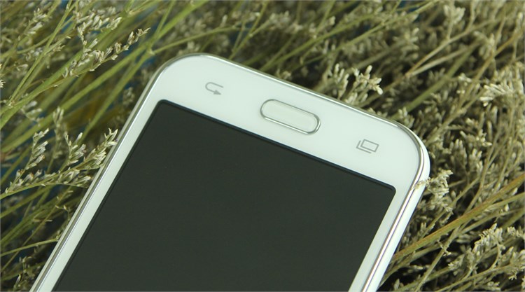 Điện thoại Samsung Galaxy J1