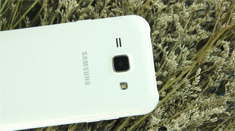 Điện thoại Samsung Galaxy J1