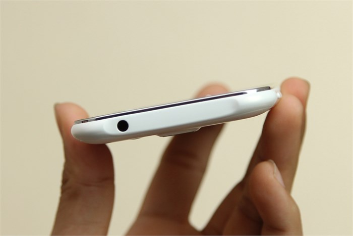 Điện thoại Samsung Galaxy J1