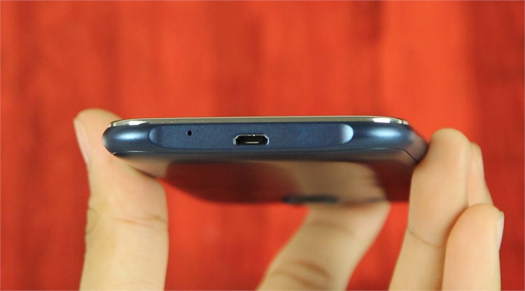 Điện thoại Samsung Galaxy J1