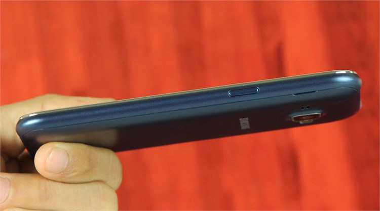 Điện thoại Samsung Galaxy J1