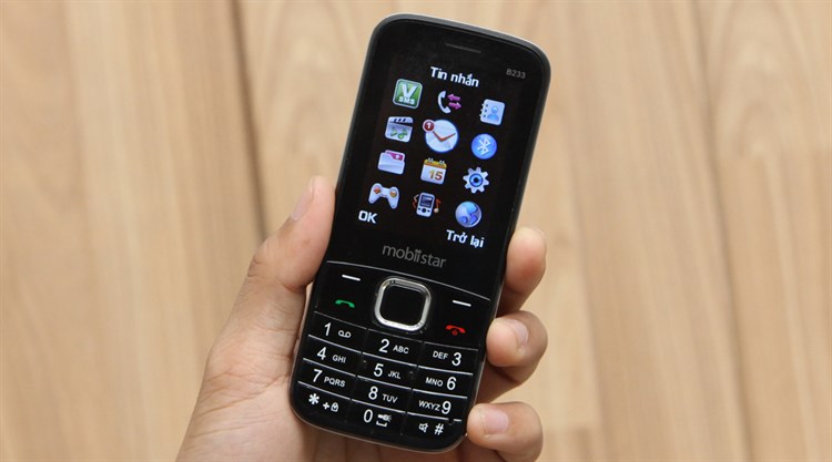Điện thoại Mobiistar B233 Màu Đen - Bạc