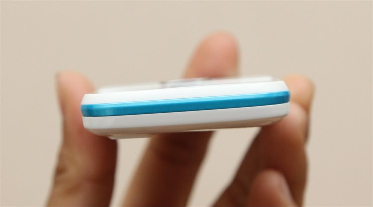 Điện thoại Mobiistar B233 Màu Trắng - Xanh