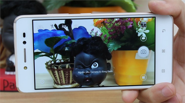 Điện thoại Lenovo S90