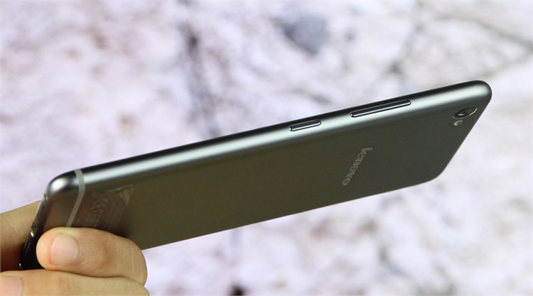 Điện thoại Lenovo S90