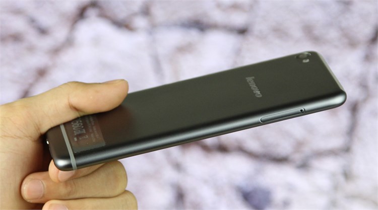 Điện thoại Lenovo S90