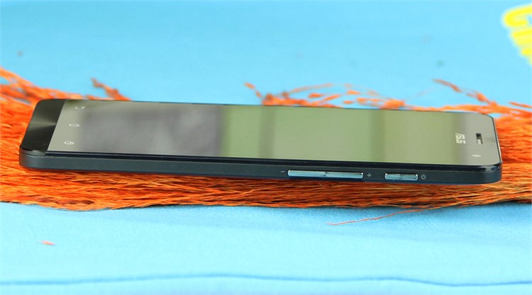 Điện thoại Asus Zenfone 5 (ROM 16GB)