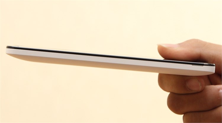 Điện thoại Asus Zenfone 5 (ROM 16GB)