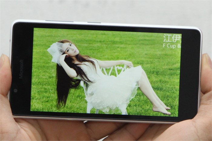 Điện thoại Microsoft Lumia 540 Màu Trắng