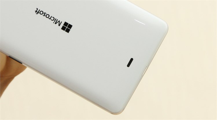 Điện thoại Microsoft Lumia 540 Màu Trắng