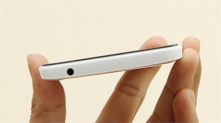 Điện thoại Microsoft Lumia 540 Màu Trắng