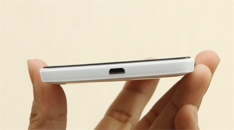 Điện thoại Microsoft Lumia 540 Màu Trắng