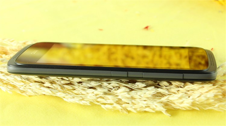 Điện thoại HTC Desire 326G