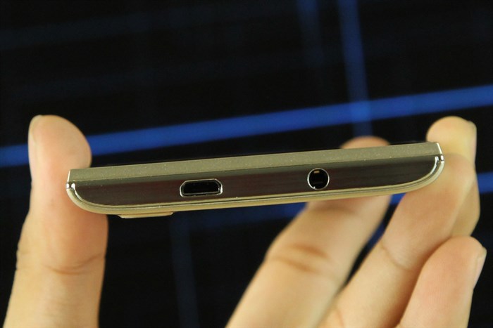 Điện thoại Mobiistar LAI Z Màu Vàng đồng