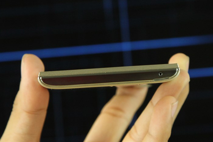 Điện thoại Mobiistar LAI Z Màu Vàng đồng