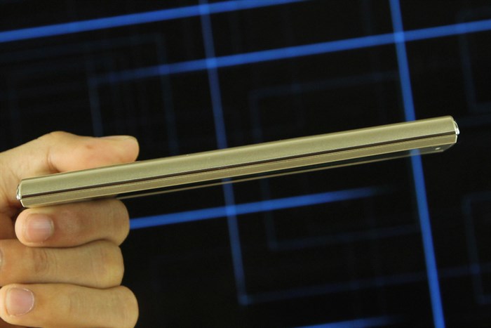 Điện thoại Mobiistar LAI Z Màu Vàng đồng