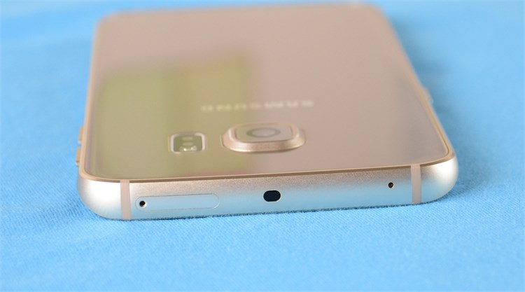 Điện thoại Samsung Galaxy S6 Edge 64GB Màu Vàng đồng