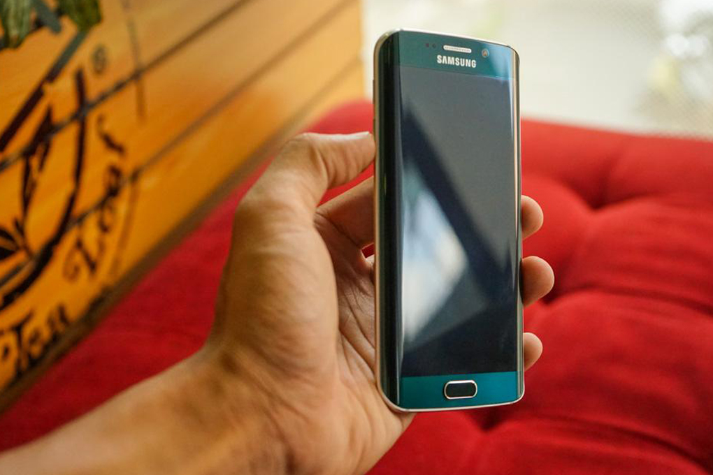 Điện thoại Samsung Galaxy S6 Edge 64GB