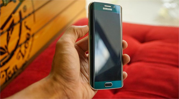 Điện thoại Samsung Galaxy S6 Edge 64GB Màu Xanh lá