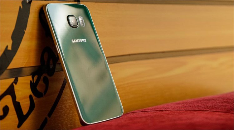 Điện thoại Samsung Galaxy S6 Edge 64GB Màu Xanh lá