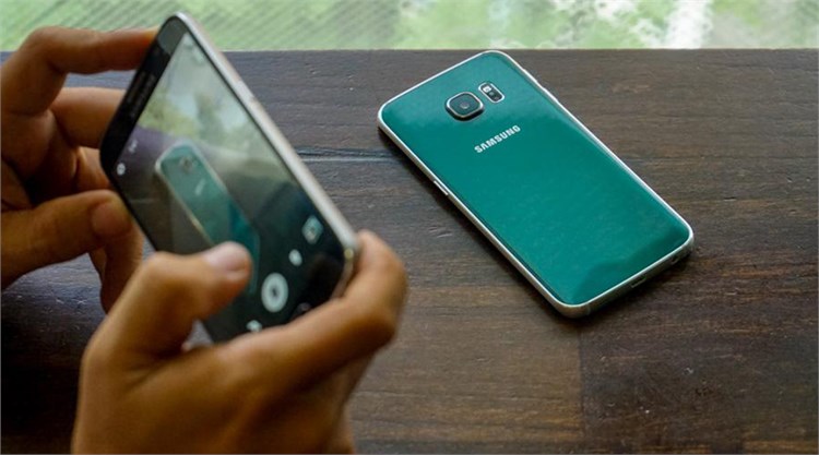 Điện thoại Samsung Galaxy S6 Edge 64GB Màu Xanh lá