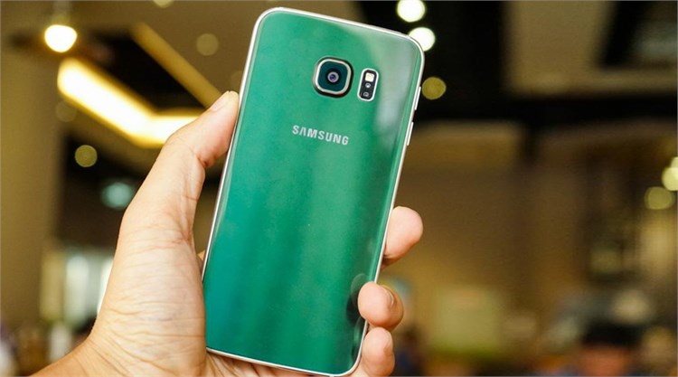 Điện thoại Samsung Galaxy S6 Edge 64GB Màu Xanh lá
