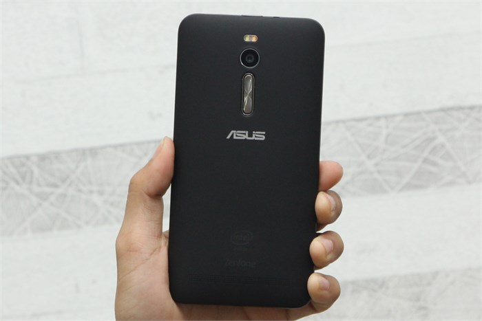 Điện thoại Asus Zenfone 2 1.8Ghz/2G/16G Màu Đen