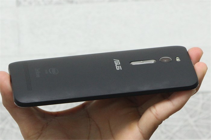 Điện thoại Asus Zenfone 2 1.8Ghz/2G/16G Màu Đen