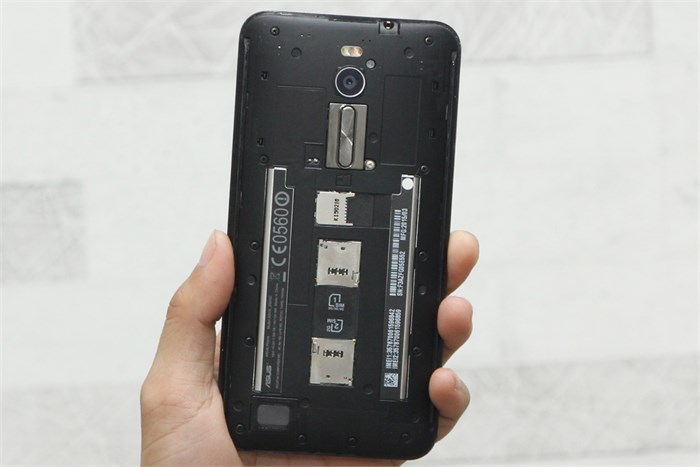 Điện thoại Asus Zenfone 2 1.8Ghz/2G/16G Màu Đỏ