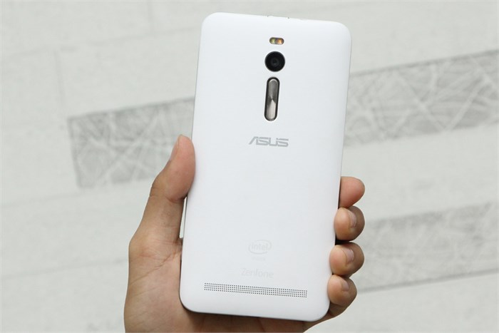 Điện thoại Asus Zenfone 2 1.8Ghz/2G/16G Màu Trắng