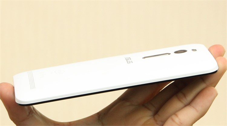 Điện thoại Asus Zenfone 2 1.8Ghz/2G/16G Màu Trắng