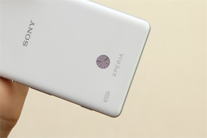 Điện thoại Sony Xperia C4 Dual Màu Trắng