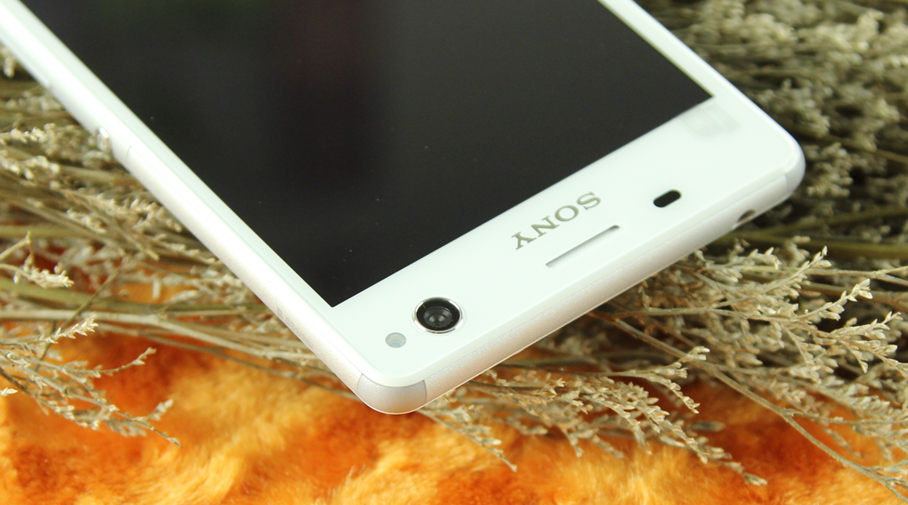Điện thoại Sony Xperia C4 Dual Màu Trắng