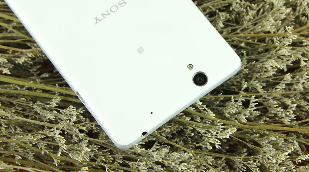Điện thoại Sony Xperia C4 Dual Màu Trắng