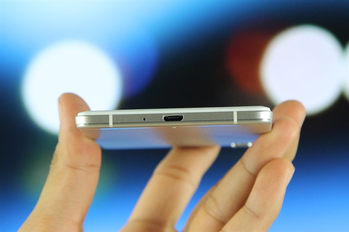 Điện thoại OPPO R7 Lite