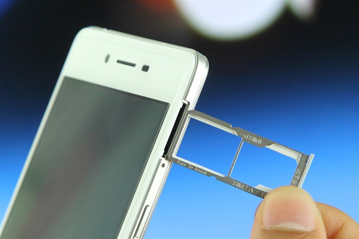 Điện thoại OPPO R7 Lite