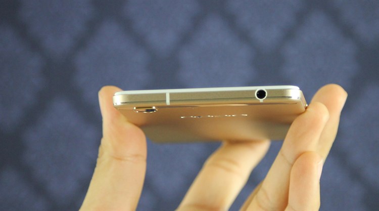 Điện thoại OPPO R7 Lite