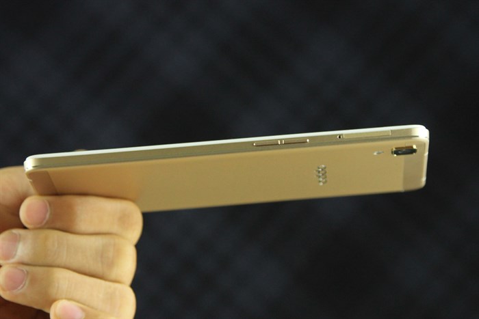 Điện thoại OPPO R7 Lite