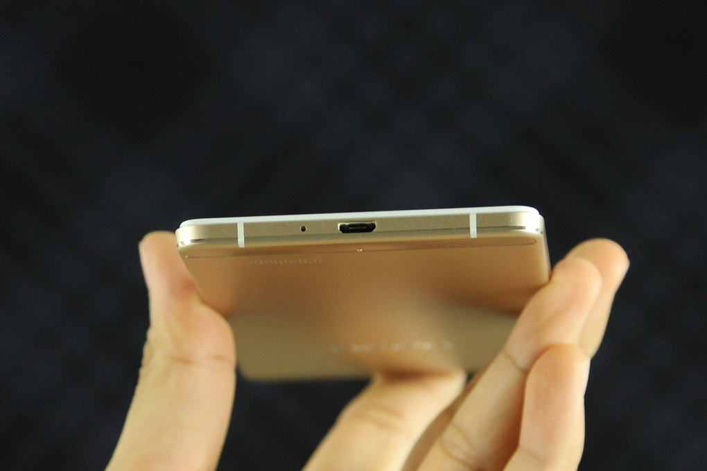 Điện thoại OPPO R7 Lite