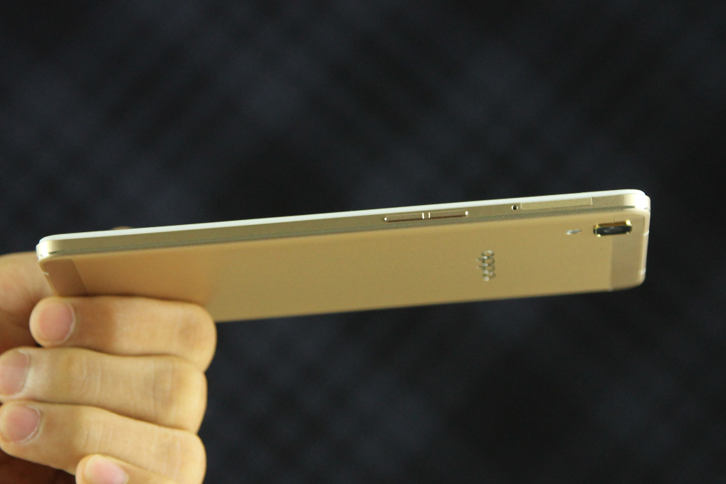 Điện thoại OPPO R7 Lite