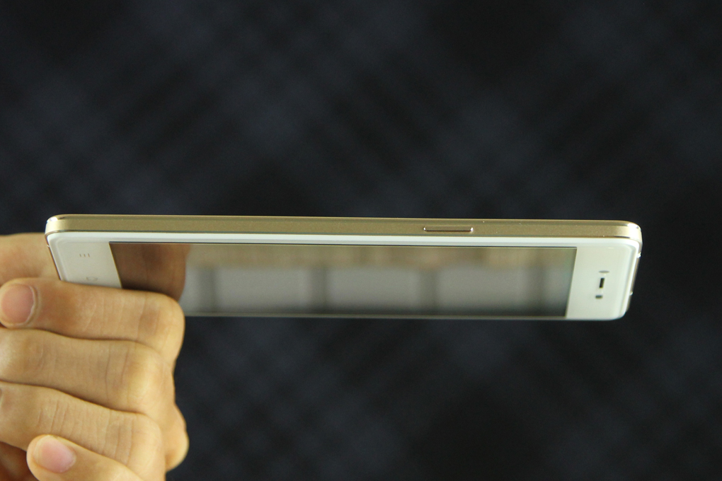 Điện thoại OPPO R7 Lite
