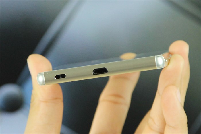 Điện thoại Sony Xperia Z3 Plus